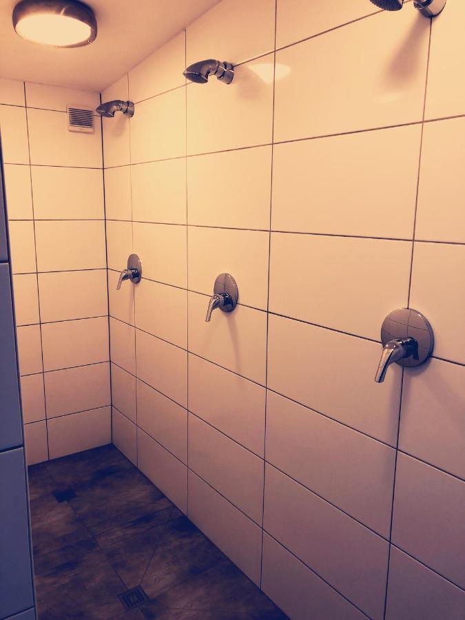Sezer B&a Ug * Berlijn